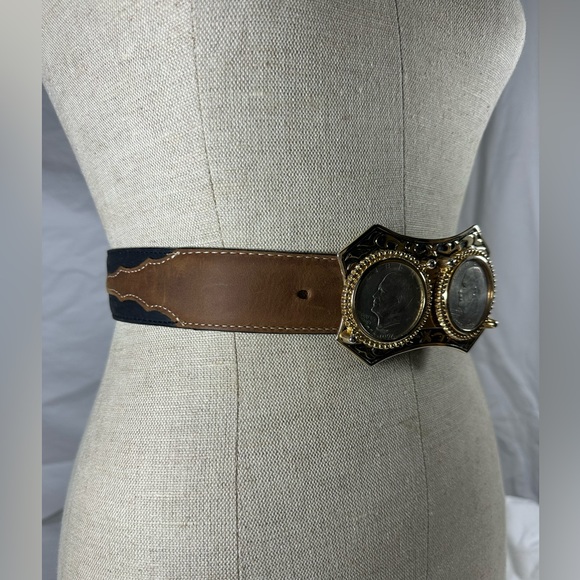 Vintage Eisenhower one dollar double coin buckle Justin black tan leather belt - Picture 5 of 10